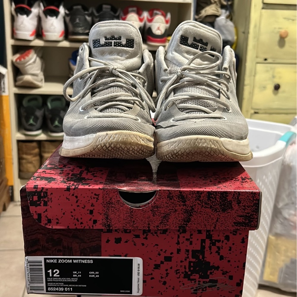 Nike Lebron Shoes